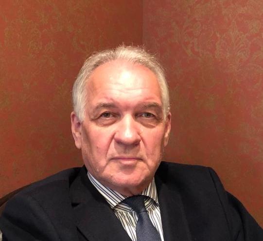 Михаил Петров